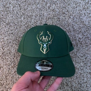 Green Milwaukee bucks Men's New Era Hat (New)