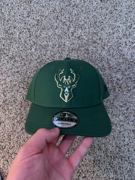 Green Milwaukee bucks Men's New Era Hat (New)