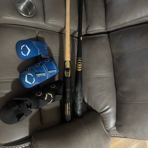 Axis Bat 33" (Used)