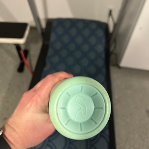 2026 Rawlings Icon Composite USSSA Certified Bat (-8) 22 oz 30" (Used)