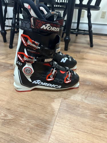 Mondo 29 & 29.5 Men's Nordica SpeedMachine All Mountain Ski Boots Medium Flex (Used)