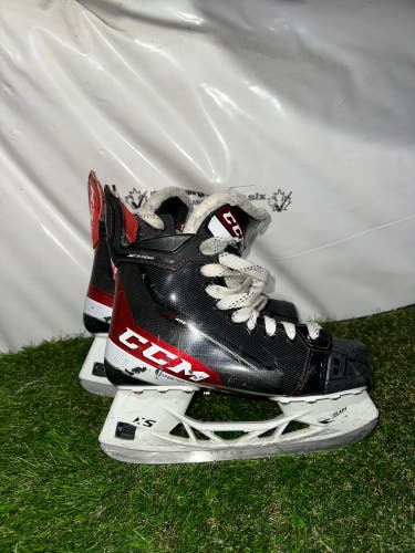 2021 CCM JetSpeed FT485 Hockey Skates Regular Width Size 5.5 (Used)
