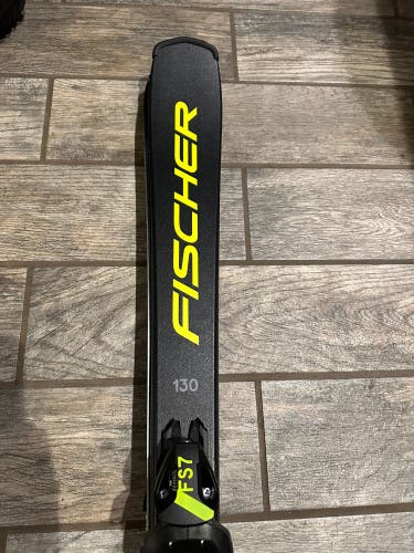 2023 Fischer RC4 Race Jr 130 cm Skis With Bindings (New)