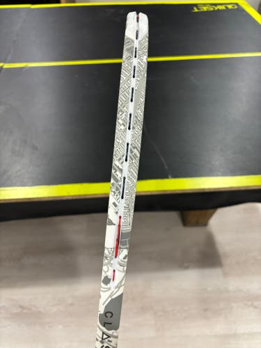 Adult Wilson Clash 100 Tennis Racquet (Used)