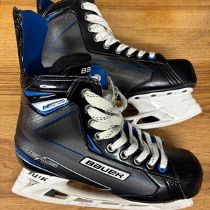 Bauer Nexus N2700 Hockey Skates Senior Regular Width 8.5 (like new)
