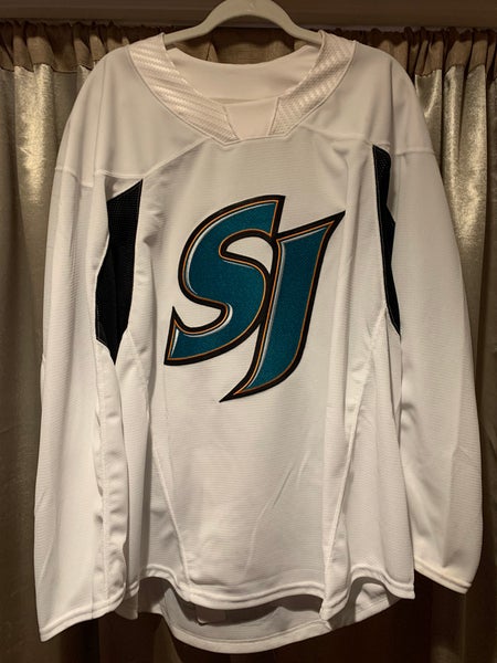 White San Jose Barracuda AHL Pro Stock CCM Quicklite Practice Jersey Sz 56 Unworn *Read Description*