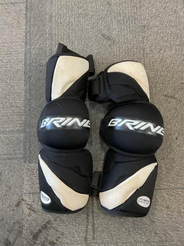 Used Brine AVALANCHE Lacrosse Arm Pads/Guards Black And White MD 11614-S000226900