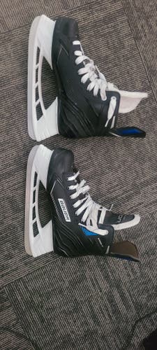 Bauer Vapor VOLT Hockey Skates Regular Width 8 (Used)