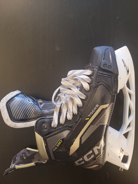 CCM Tacks AS 590 Hockey Skates Wide Width 7.5 (Used)