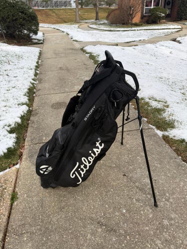 TITLEIST PLAYERS 4 STAND GOLF BAG