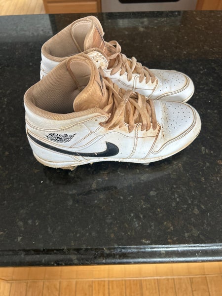 White Men's Size M 9.5 (W 10.5) Adult Air Jordan High Top Metal (Used)