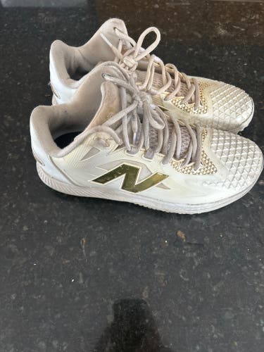 New Balance Men's Ohtani 1 Turf Baseball Shoes white size 9.5 mens