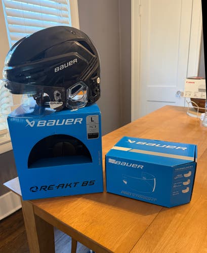 Large Bauer Re-Akt 85 Helmet Pro Stock (New) w Bauer Pro Straight Visor