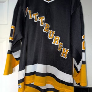 CCM NHL Hockey Pittsburgh Penguins Luc Robitaille Jersey Men’s Size Large Used