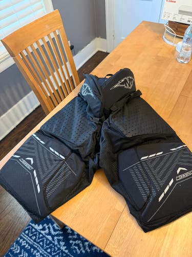 XL Mission Relaxed Fit Girdle Pro Stock (New)