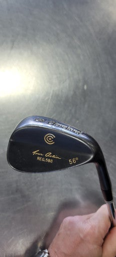 Used Cleveland 588 Golf Wedge Mens RH Sand Wedge 11497-S000154291