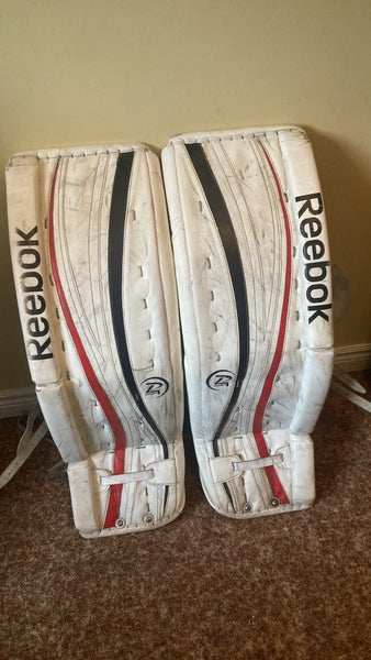 34" Reebok Premier 4 Pro Goalie Leg Pads (Used)