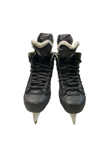 Used CCM TACKS Junior Hockey Skate Junior 03 11706-S000368816