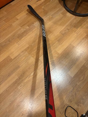 Senior Bauer Vapor Flylite Left Handed Hockey Stick 77 Flex P92 Curve (Used)