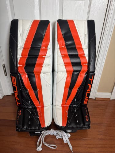 31"+1 2024 True 7X3 Regular Goalie Full Set (Used) Black/White/Orange