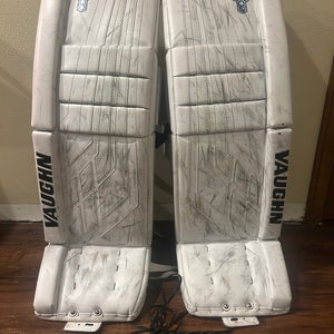 34" Vaughn Velocity VE8 Goalie Leg Pads (Used)