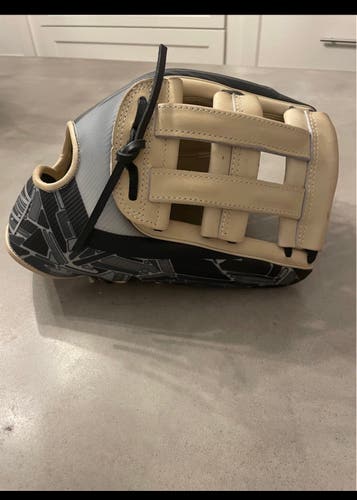 2024 Rawlings REV1X RH Outfield Baseball Glove 12.75" (Used)