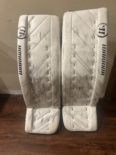 35" Warrior Ritual G4 Pro Goalie Leg Pads (Used)