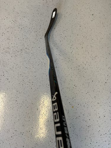 *Top Seller* Bauer Vapor FlyLite Intermediate, P92, Right, 55 Flex (New)