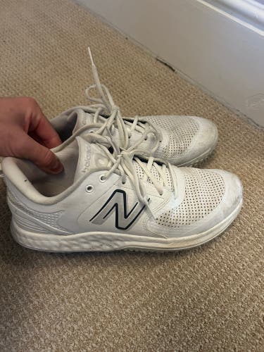 White Men's Size M 12.0 (W 13.0) Adult New Balance Shoes (Used) Baseball