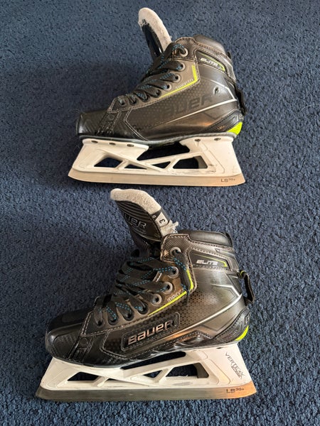 Bauer Elite Hockey Goalie Skates Regular Width Size 3 (Used)