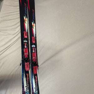 Unisex Powder Atomic AR5 Skis With Bindings (Used)
