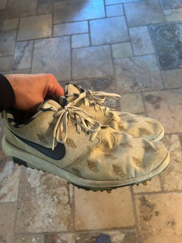 Winged Foot Golf Course: Men's Size 13.0 (W 14.0) Nike Golf Shoes (Used)