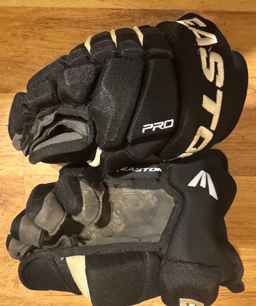 Easton Hockey Gloves