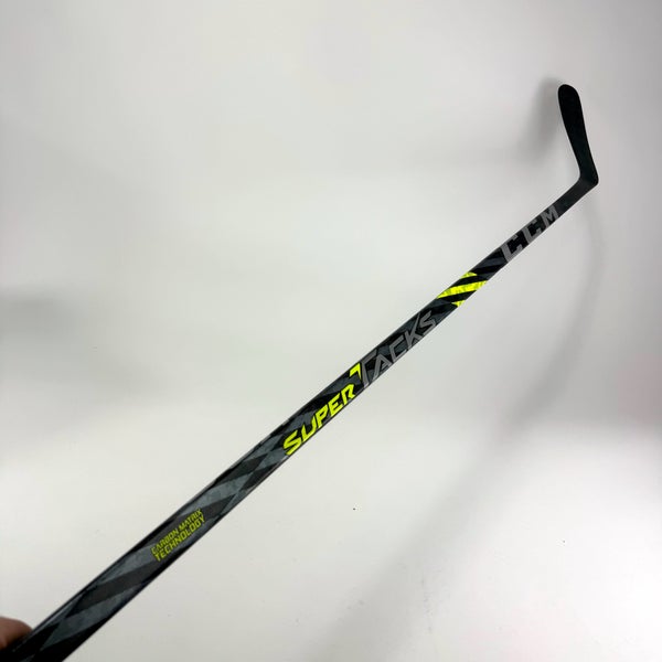 New Left CCM Super Tacks AS4 | 85 Flex P29 Curve Grip | J786
