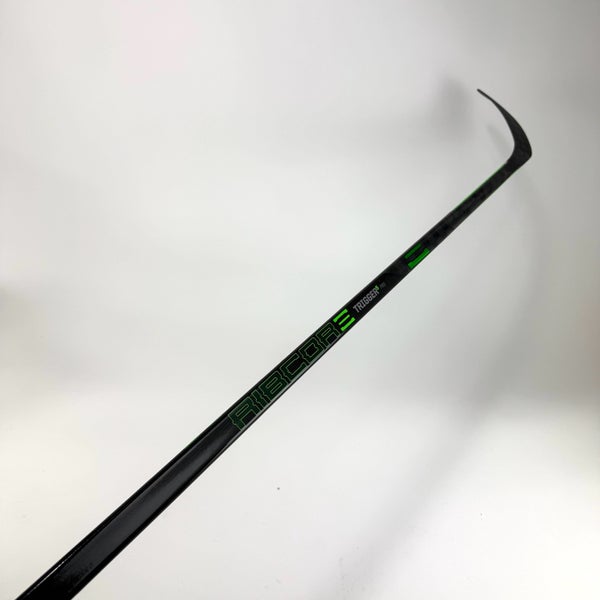 New Right CCM RIbcor Trigger 5 Pro | 50 Flex P88 Curve Grip | J783