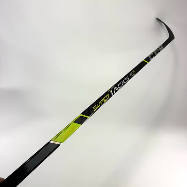 New Right CCM Super Tacks AS3 Pro | 75 Flex P28 Curve Grip | J779