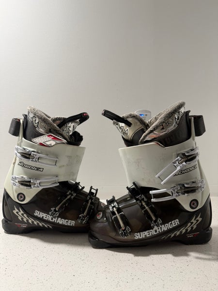 Mondo 27 & 27.5 Nordica Supercharger Ski Boots (Used)