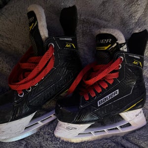 Bauer Supreme M1 Hockey Skates