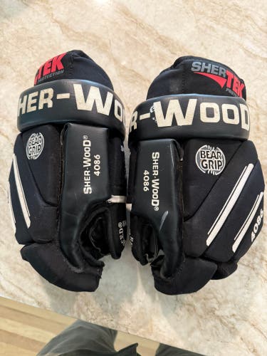 Vintage Sher-Wood 4086 Gloves 15" (Used)