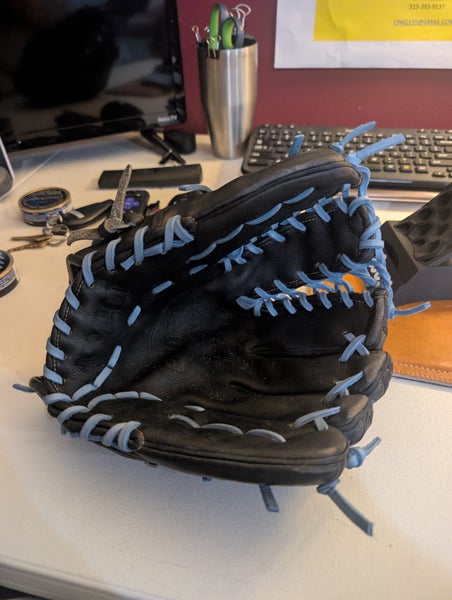 RH Wilson A2000 Baseball Glove 11.5"