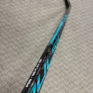 Senior Bauer Pulse Right Handed Hockey Stick P28 65 Flex (New)