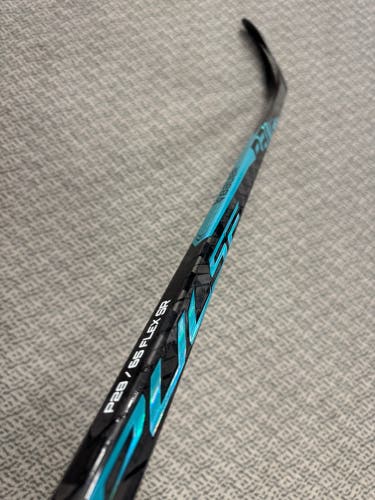 Senior Bauer Pulse Right Handed Hockey Stick P28 65 Flex (New)