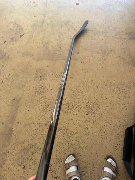 Custom Black Senior Bauer Vapor FlyLite Right Handed Hockey Stick P28 77 Flex Pro Stock (New)