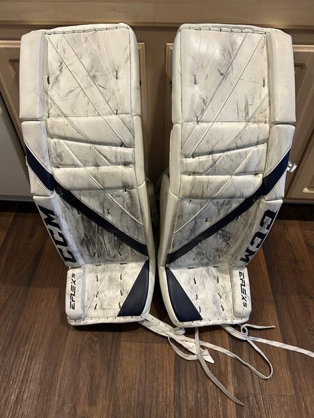 35" CCM Extreme Flex 5 Pro Goalie Leg Pads Pro Stock (Used)