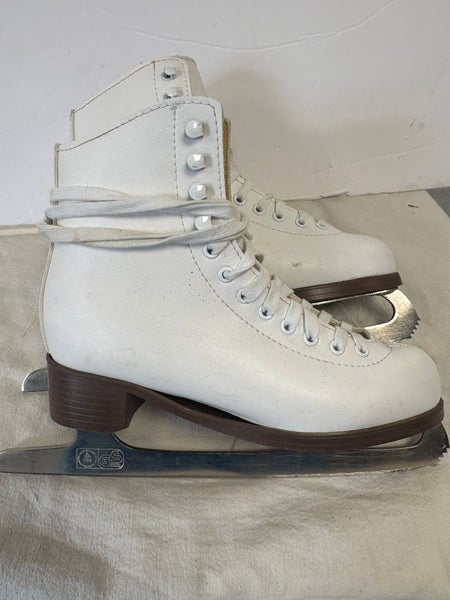 Jackson Ultima Figure Skates B Adult 5 (Used)