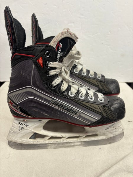 Bauer Vapor X600 Hockey Skates Regular Width Size 4 (Used)