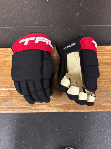 True Pro 4 Roll Gloves 13.5” Pro Stock (Used)