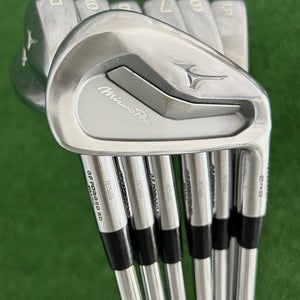 Mizuno Pro 243 / 241 Forged Combo Iron Set 4-P / Dynamic Gold X Seven