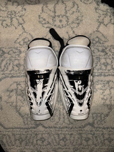 Junior CCM LTP 8" Shin Pads (Used)