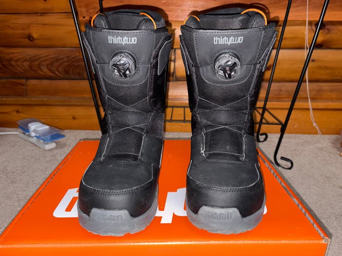 Men's Size M 10.0 (W 11.0) Thirty Two Shifty Boa Snowboard Boots Soft Flex All Mountain (Used)